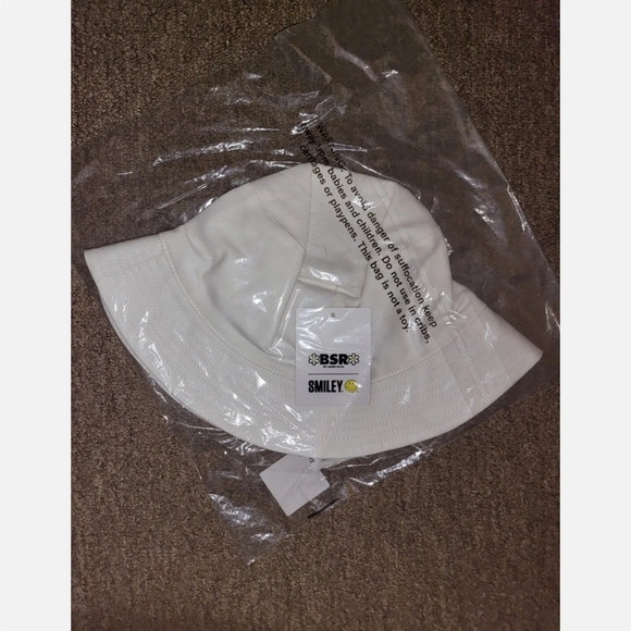 BSR By Samii Ryan x REVOLVE One of Those Daze Bucket Hat OS Y2K 90s Fashion - Picture 2 of 2